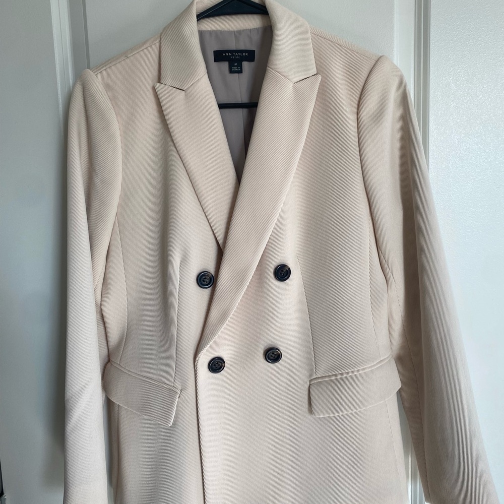 NWOT Ann Taylor Beige Blazer with Black Button